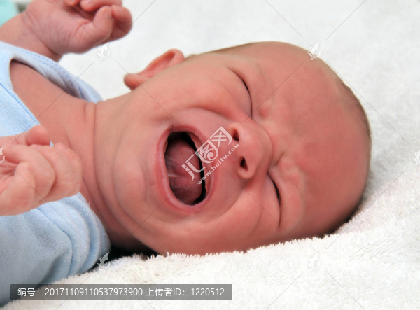 哭泣的嬰兒