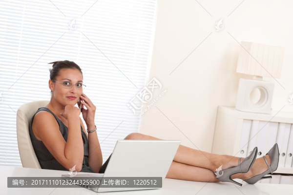 女人
