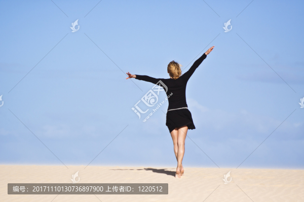 女人