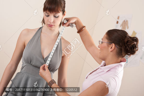 女人