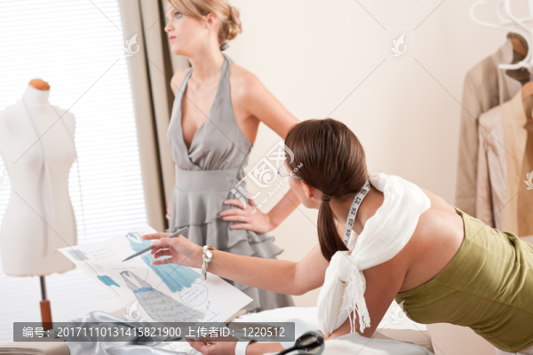 女人