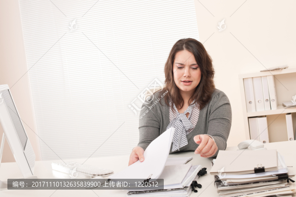 女人
