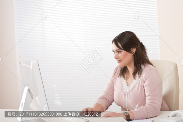 女人