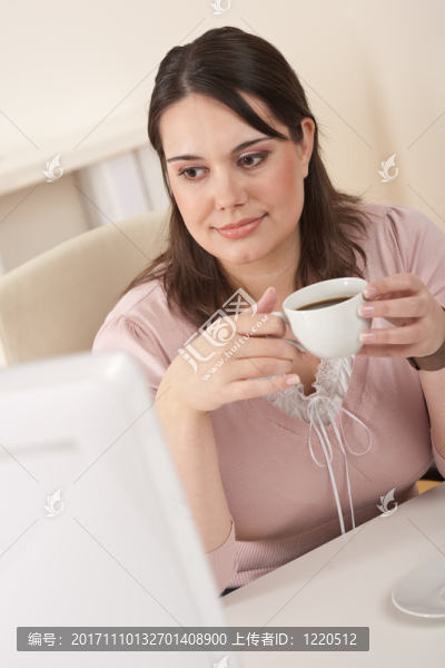 女人