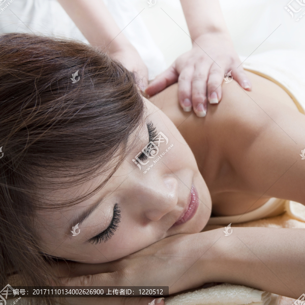 女人