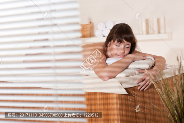 女人