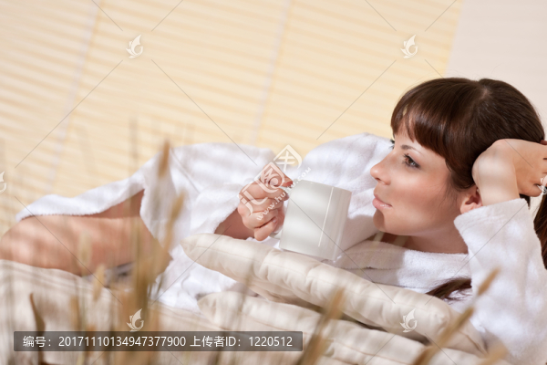 女人-匯圖網(wǎng) www.fosd68.com 女人