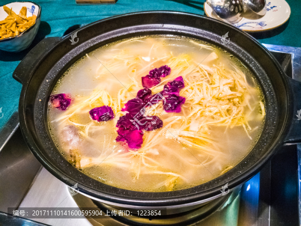 玫瑰山珍養(yǎng)生煲