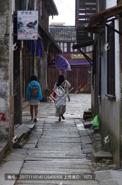 女孩游客
