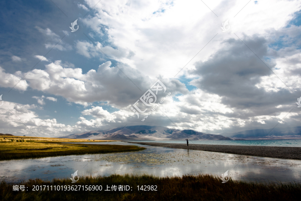 賽里木湖