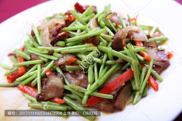 藜蒿炒臘肉