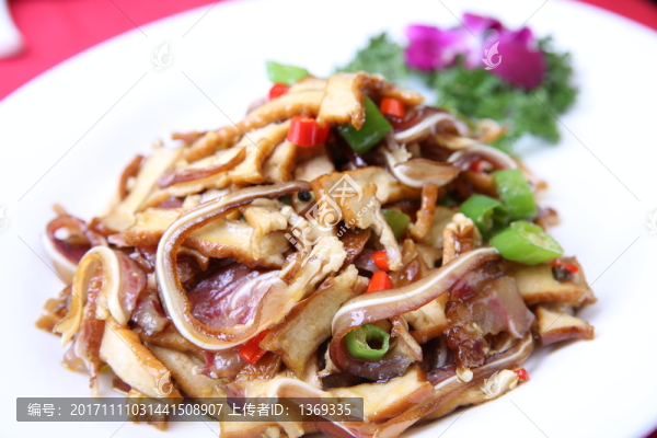臘耳尖炒土香干