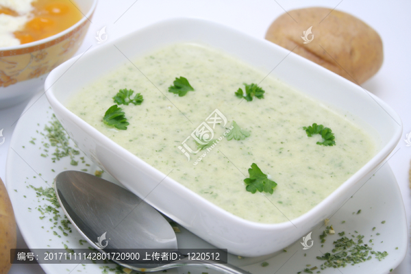 綠色的湯