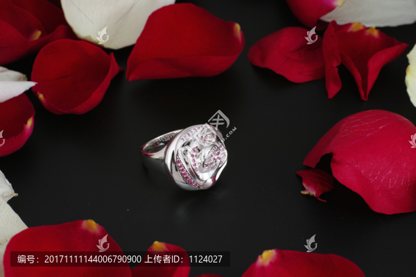 玫瑰與戒指