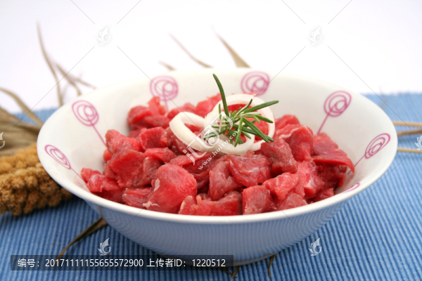 新鮮的燉牛肉