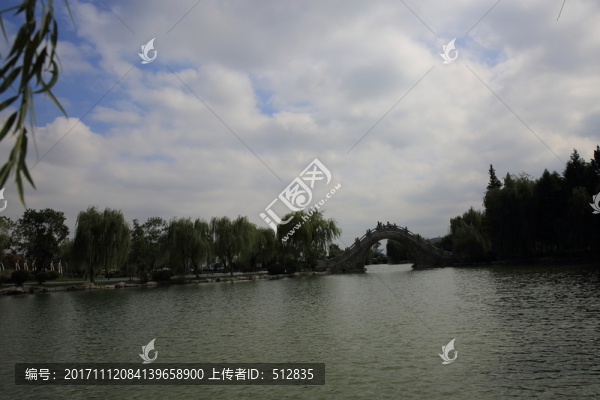 云龍湖