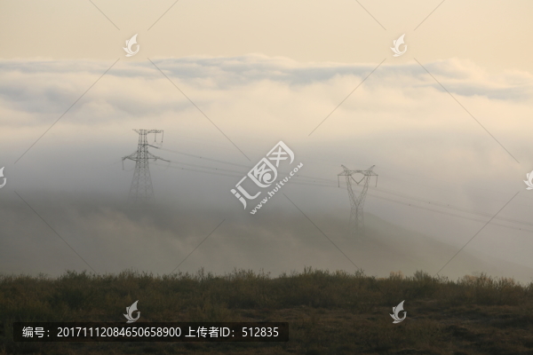 高原晨霧