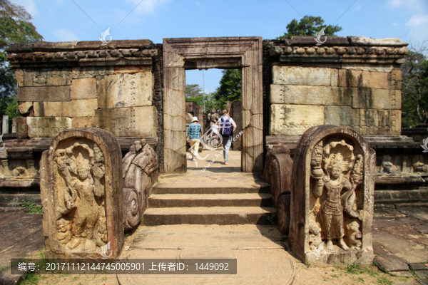 波隆納魯沃古城