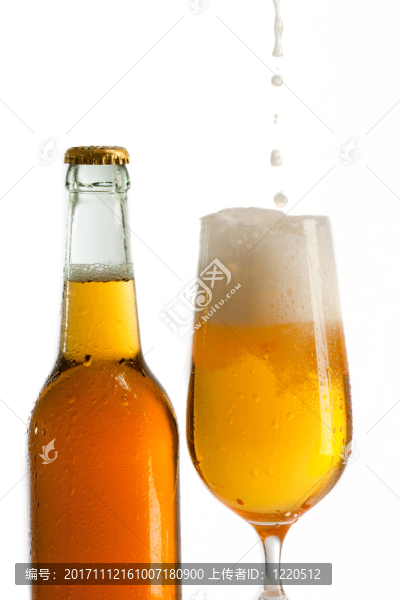 啤酒滴下