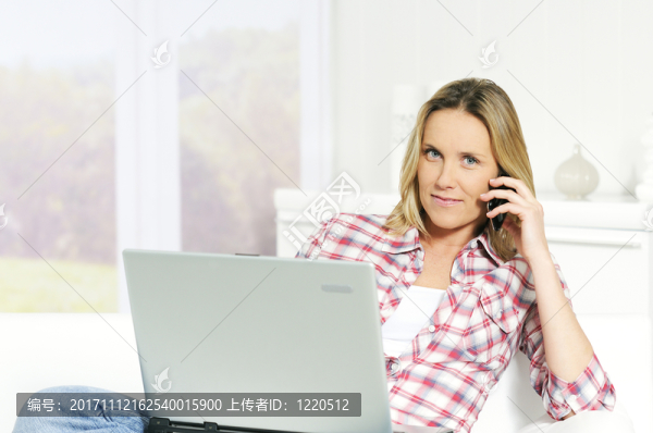 女人