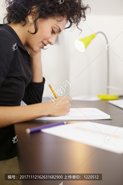 女人
