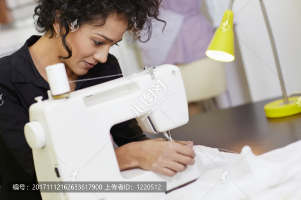 女人
