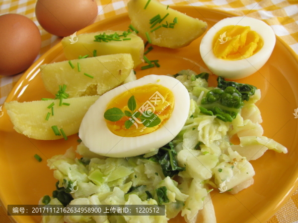 奶油開(kāi)胃土豆和雞蛋