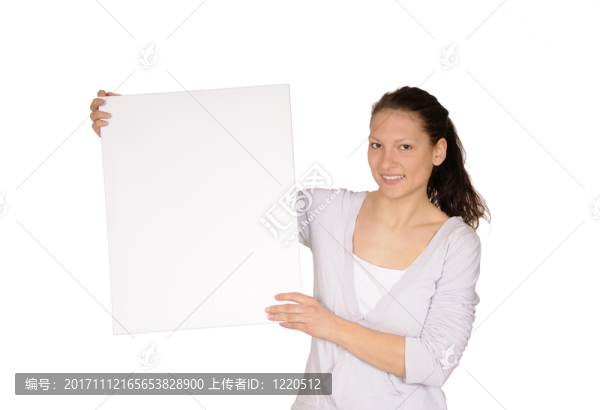 年輕女子與白色面板