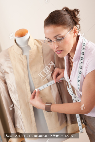 女人