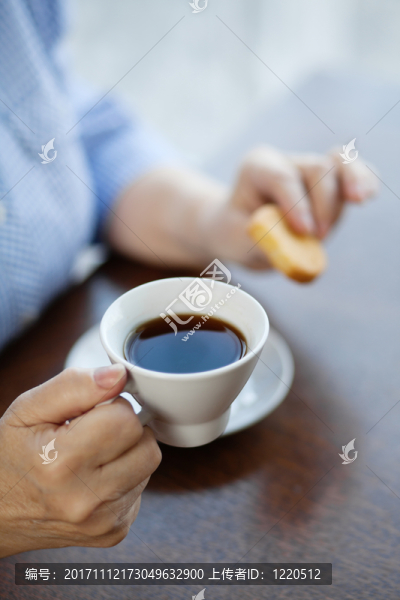 女人