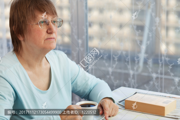 女人