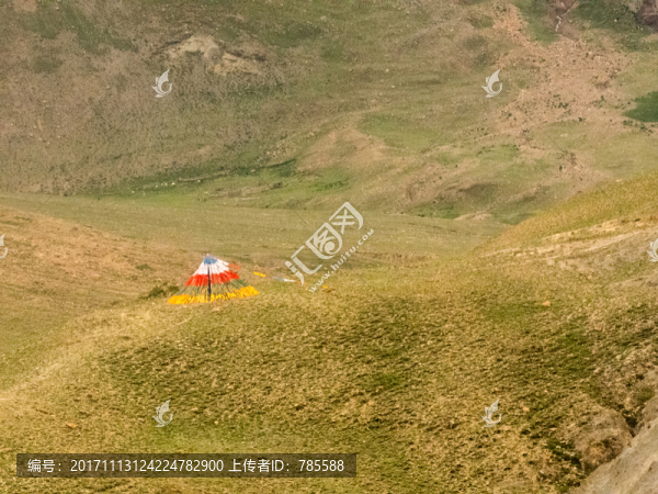 西藏神山