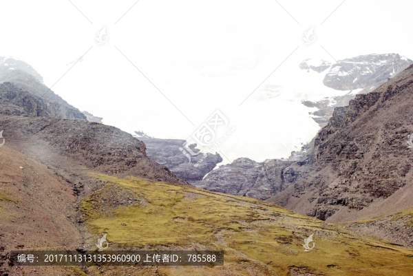 西藏雪山