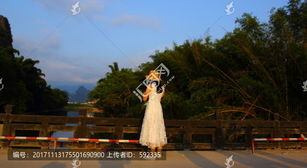 夕陽美女