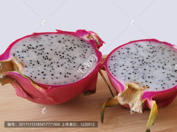 火龍果一半