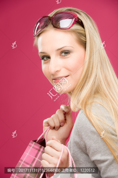 女人