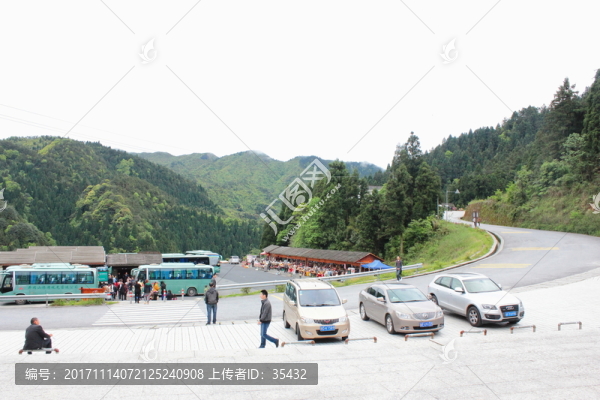 景區(qū)停車場