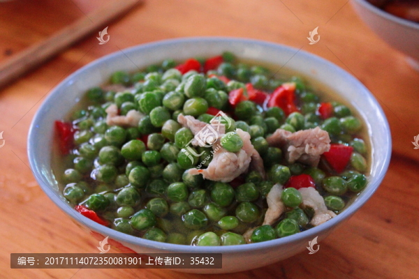 青豆燒肉片,炒青豆