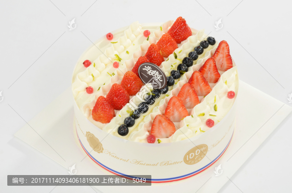 水果奶油生日蛋糕