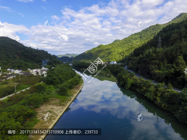 秋浦河風(fēng)光