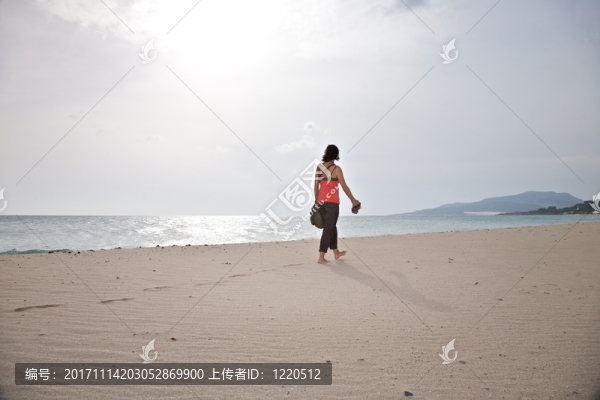 女人