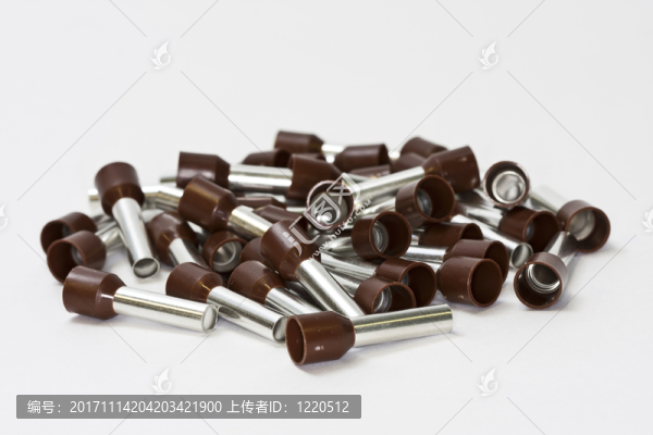 棕色的金屬圈