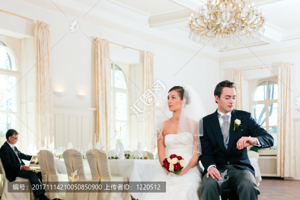 新婚夫婦等待儀式