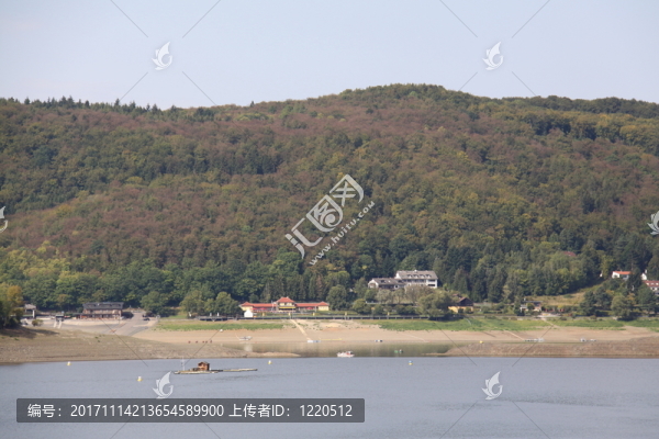 河流的水流