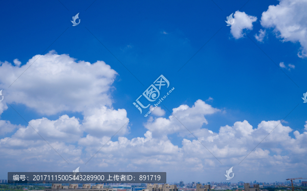 藍(lán)天白云