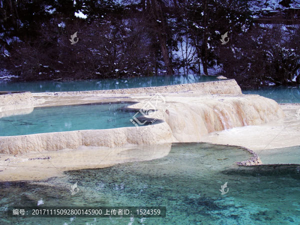 九寨溝的水