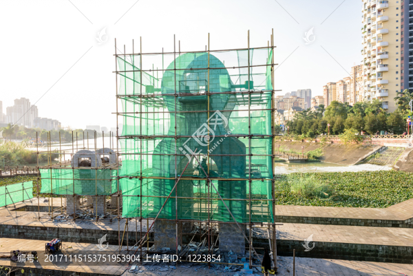 雕塑建筑工地