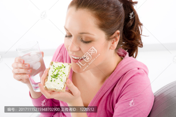 女人