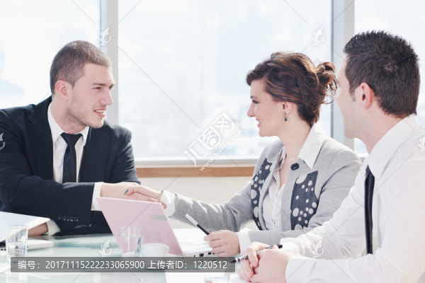 女人