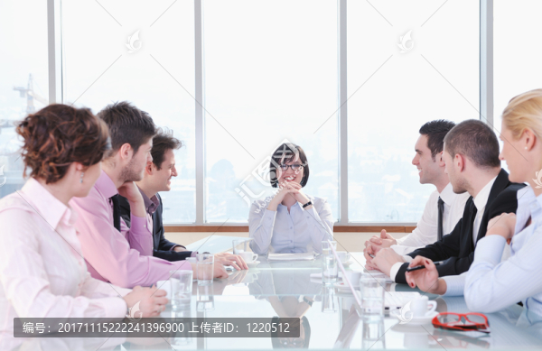 女人